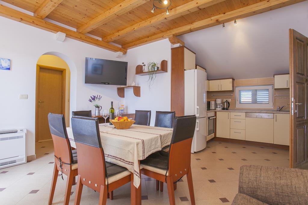 Apartments Villa Maris ルンバルダ 部屋 写真